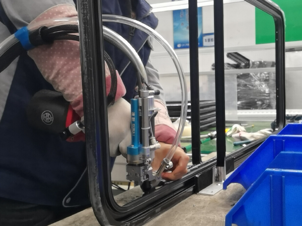 速耐自動拉釘機(jī)