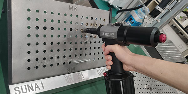 用了這么久拉鉚螺母槍，不了解一下拉鉚螺母槍工作原理？