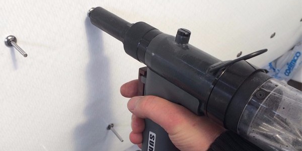 鉚接的過程是怎樣的？